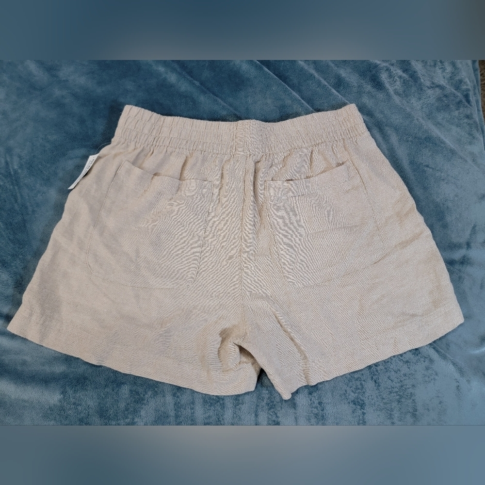 Old Navy Women's  Lien Blend High Waisted Tan Shorts 3.5" Seam Nwt Size M - Picture 5 of 9